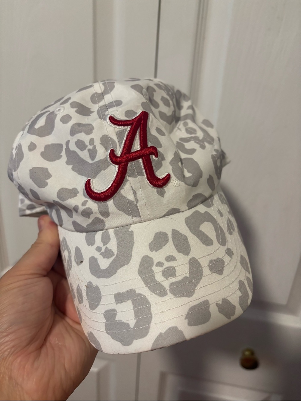 Alabama Crimson Tide top of the world Clean Up Adjustable Hat - cheetah roll tid